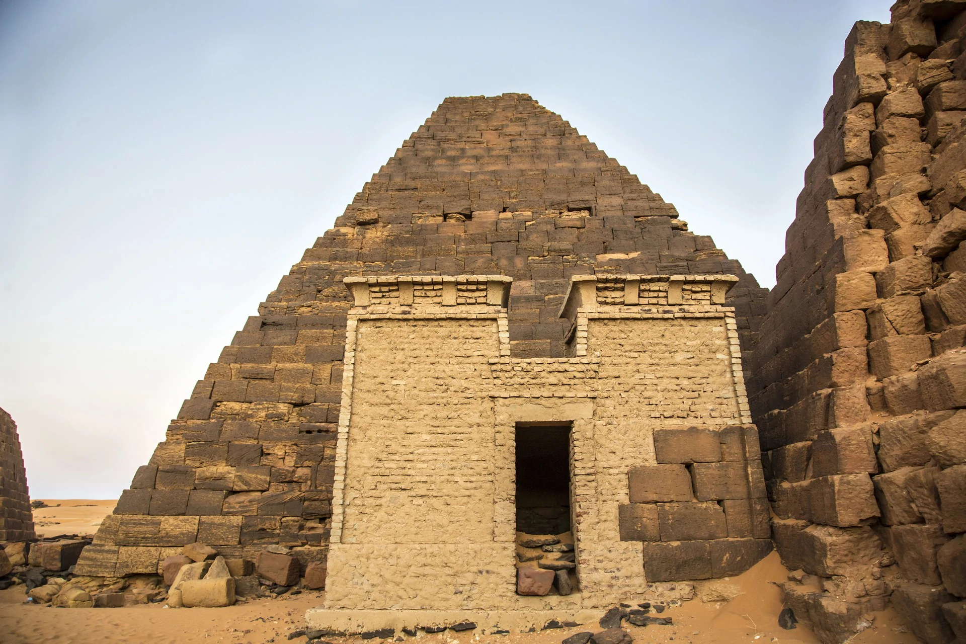 Widder-Sphingen am Tempel von Naqa, Sudan